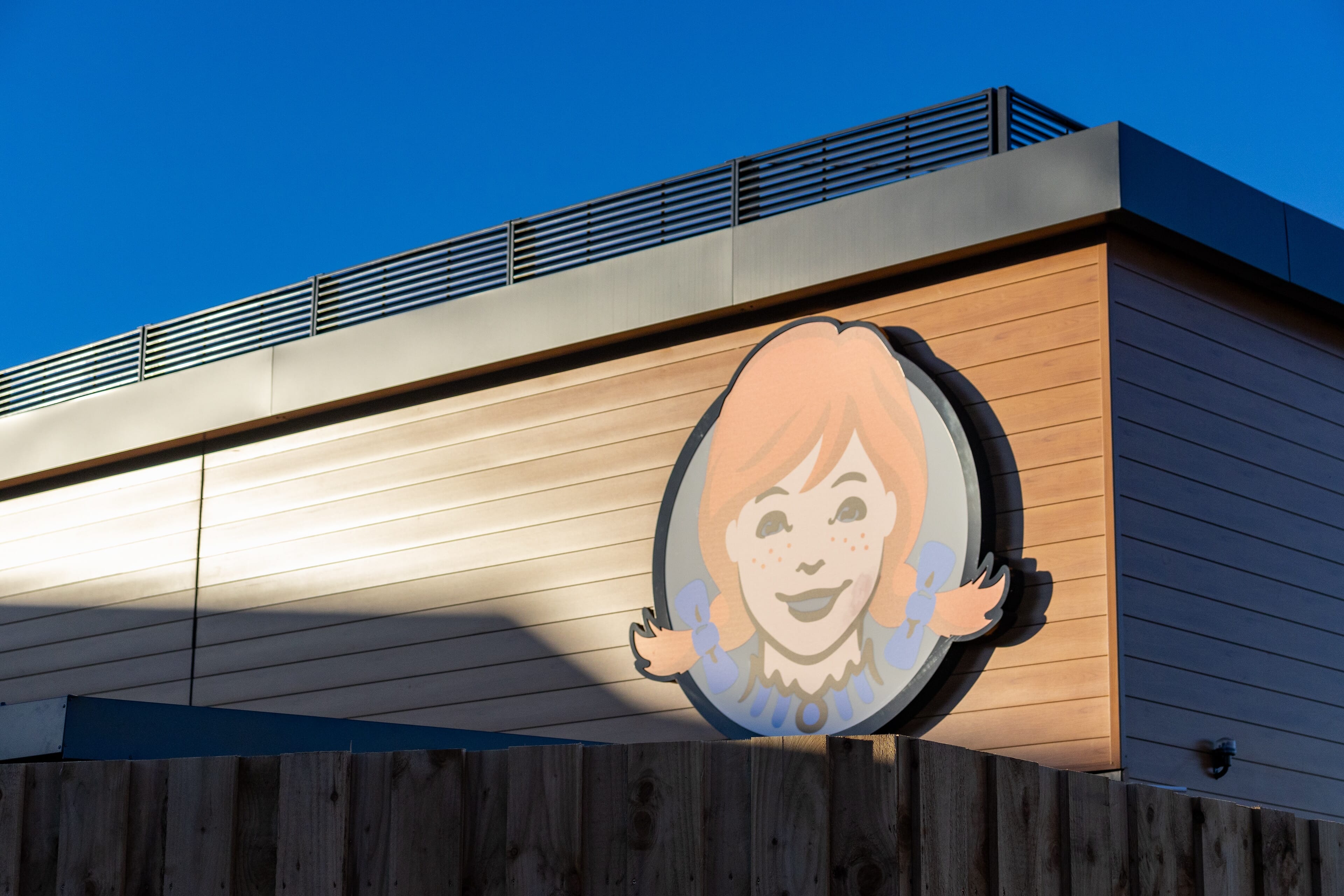 Proteus Wendys_Dunkies FR-26